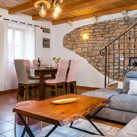 3 Bedroom Stunning Home In Krnica Krnica