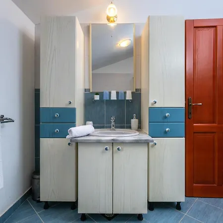 Holiday home 3 Bedroom Stunning Home In Krnica *