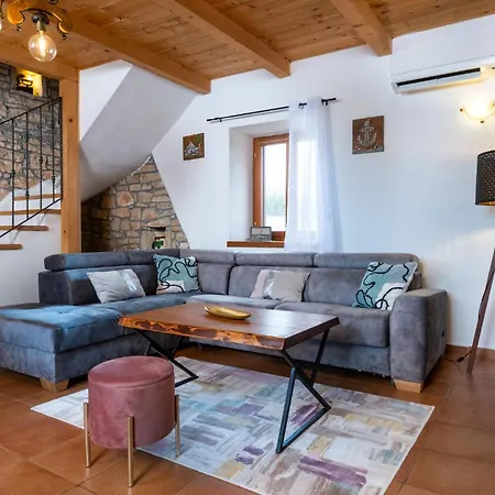 3 Bedroom Stunning Home In Krnica