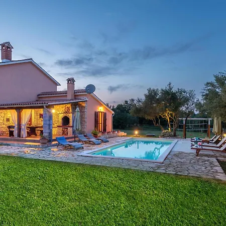 Holiday home 3 Bedroom Stunning Home In Krnica Krnica